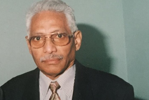 الفقيد المناضل عبده هيجي في حفل تكريم مدرسة "عواتي" بملبورن.(المصدر: صفحة احمد الحاج فى الفيس بوك )